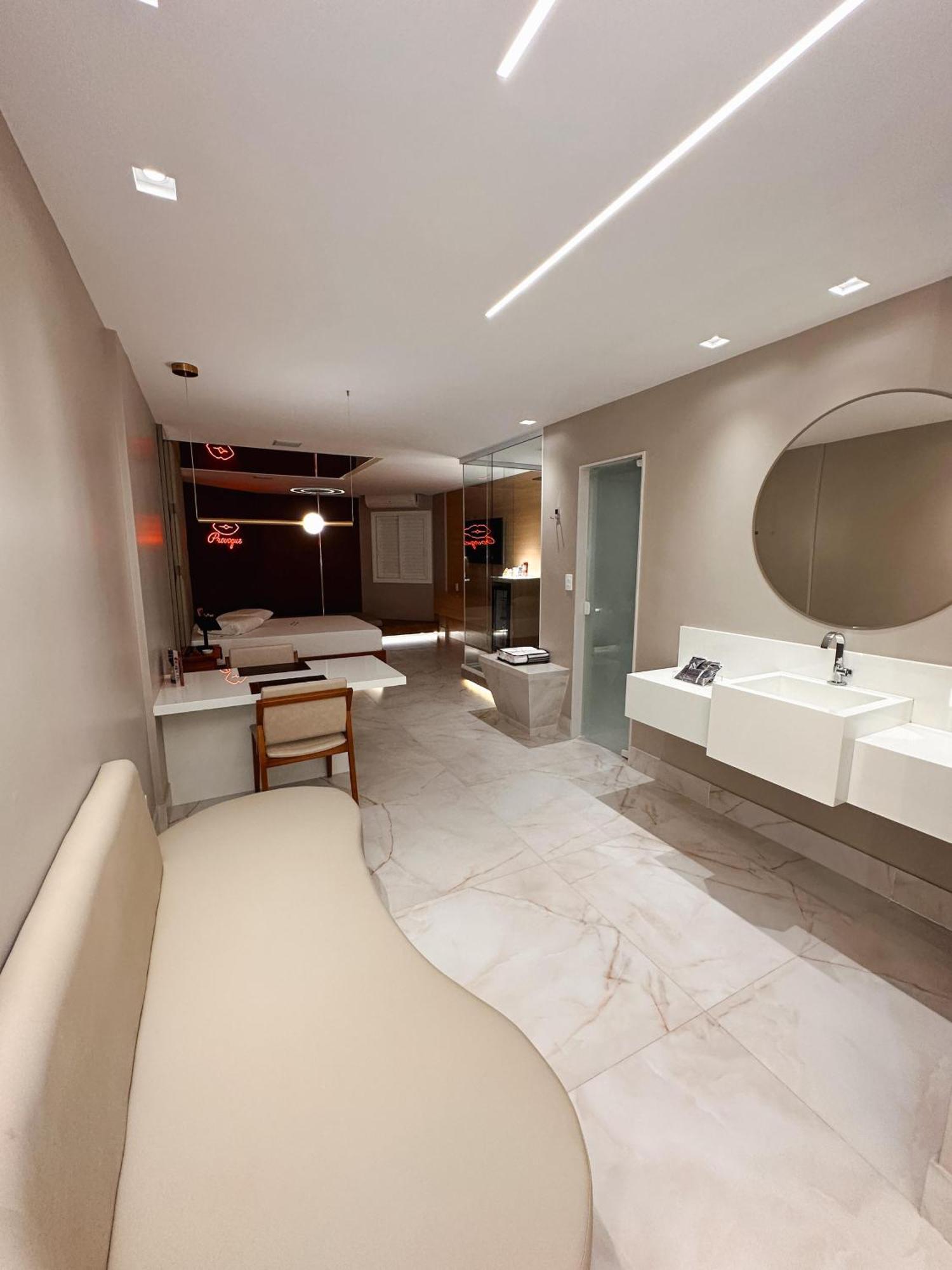 Deluxe Suite,1699159387:JPEG